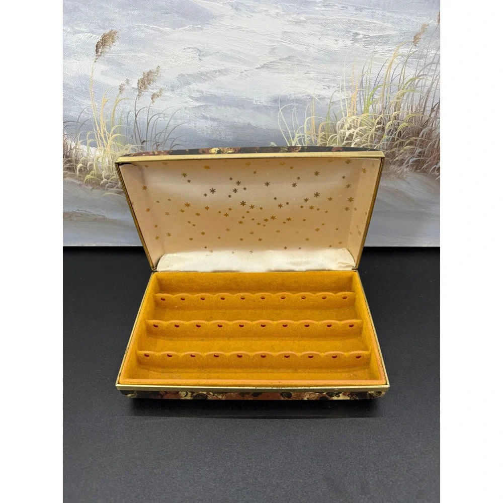 Vintage Mele Clamshell Jewelry Box For Earrings Travel Case Organizer
